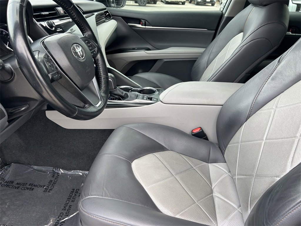 Used 2019 Toyota Camry LE image 11