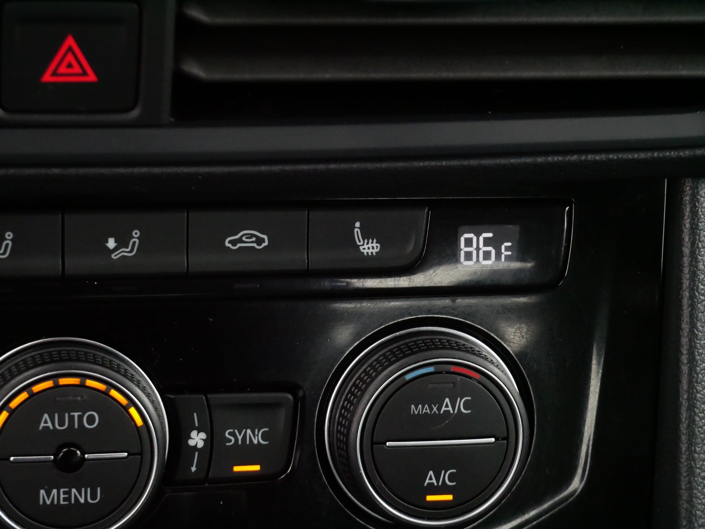 Certified 2024 Volkswagen Jetta SE FWD image 29