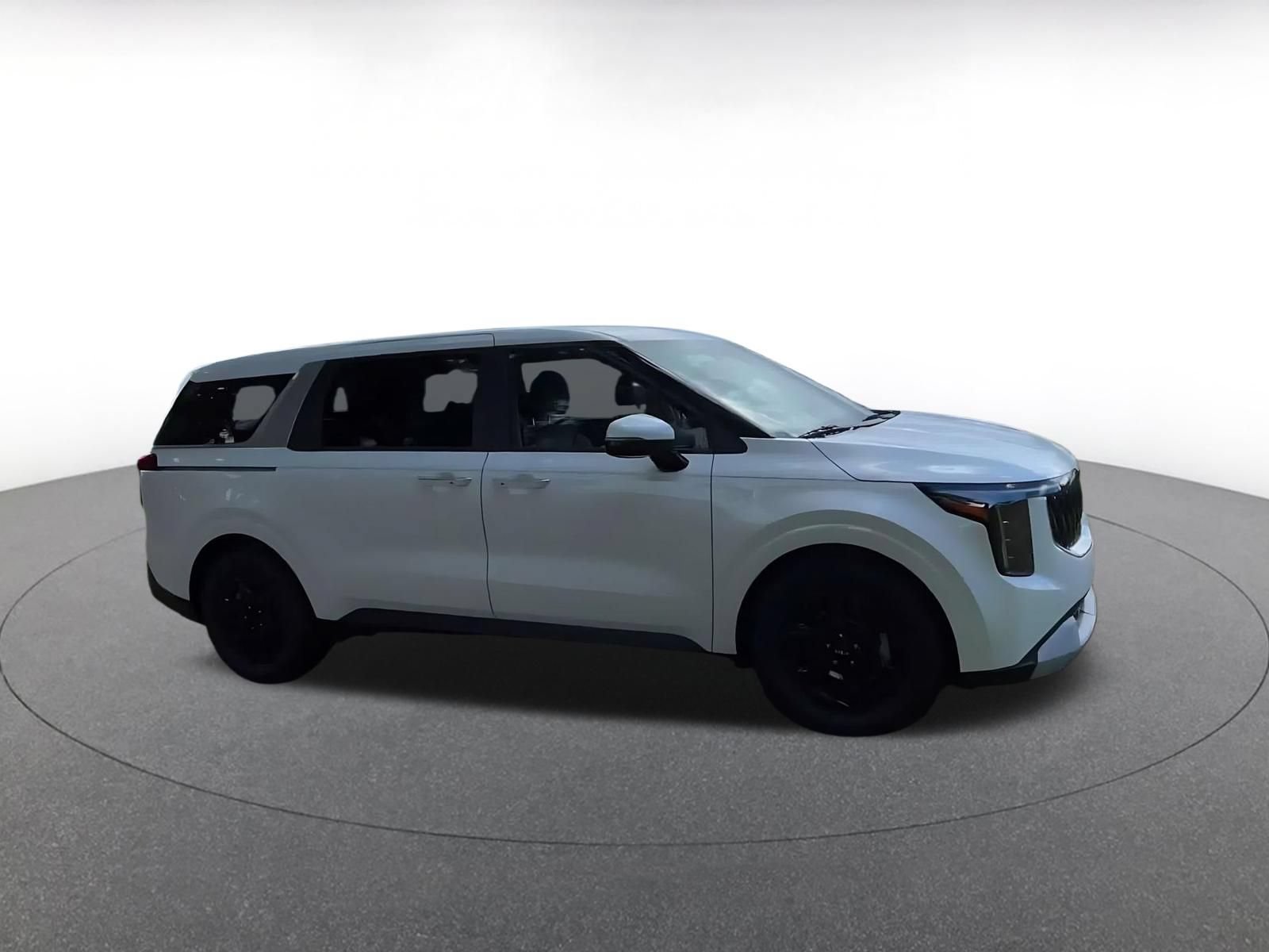 Used 2026 Kia Carnival FWD video 2