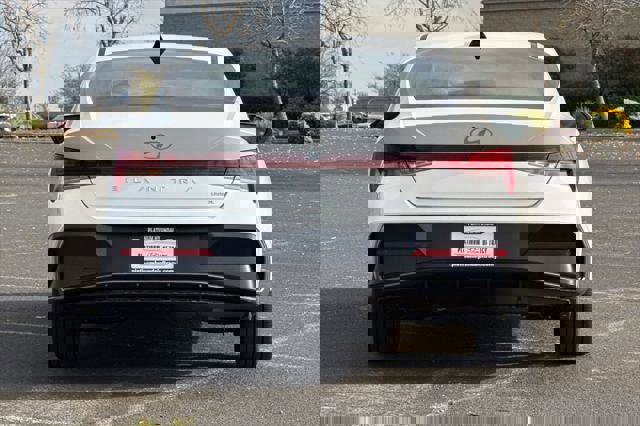 New 2026 Hyundai Elantra Limited image 5