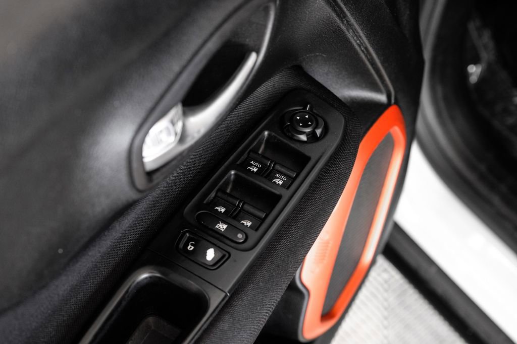 Used 2018 Jeep Renegade Sport w/ Power & Air Group image 39