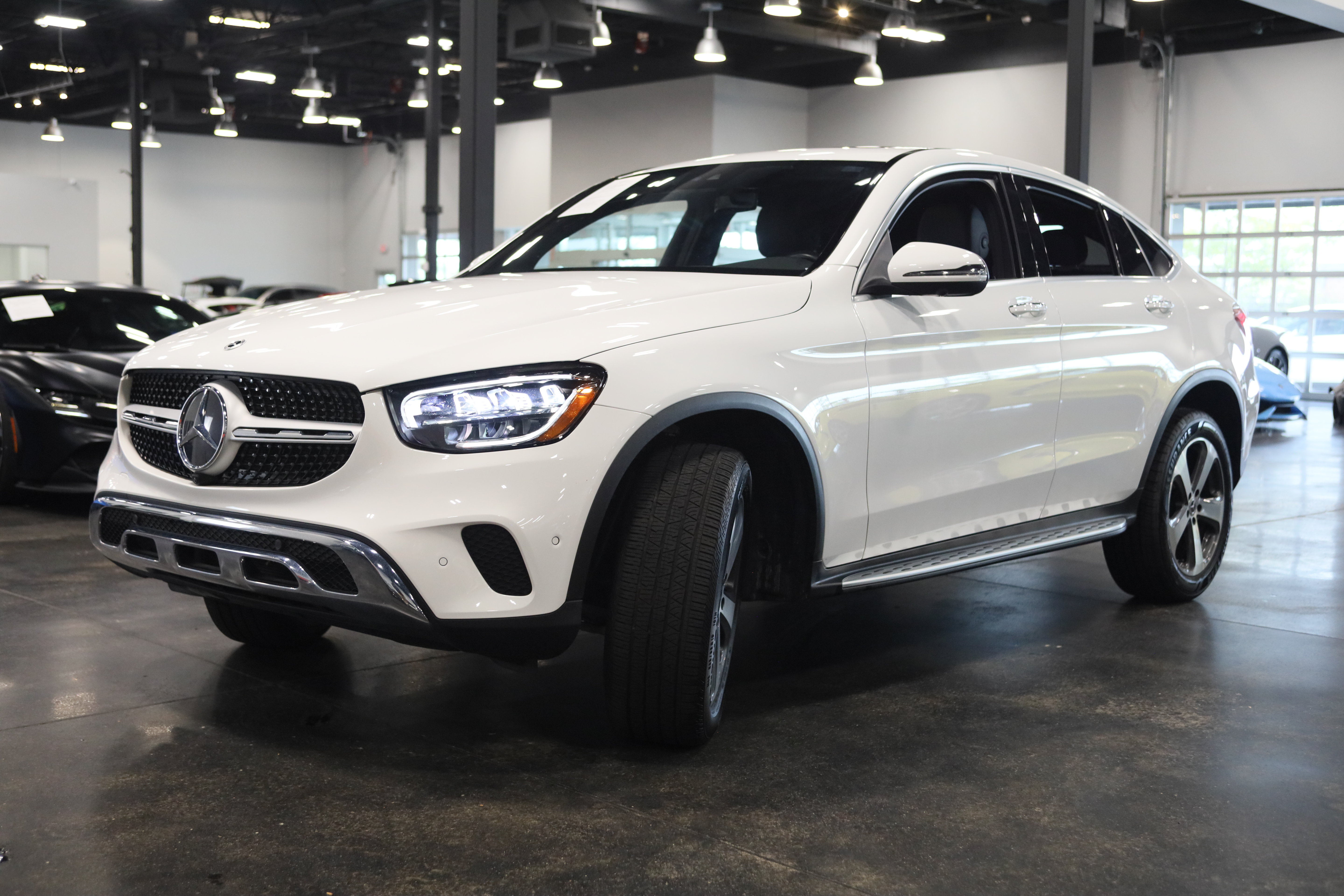 Used 2023 Mercedes-Benz GLC 300 4MATIC Coupe image 3