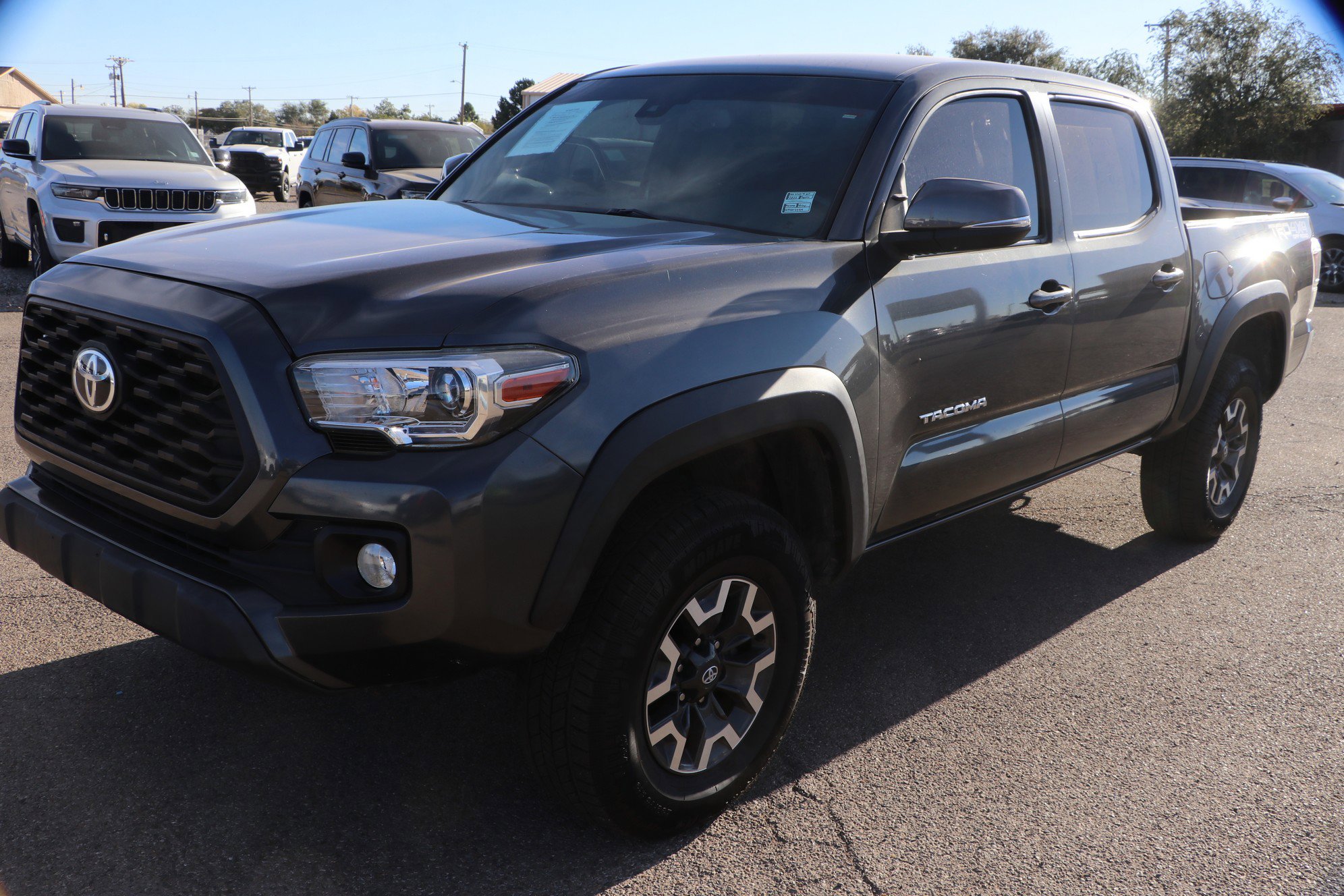 Used 2022 Toyota Tacoma TRD Off-Road image 3