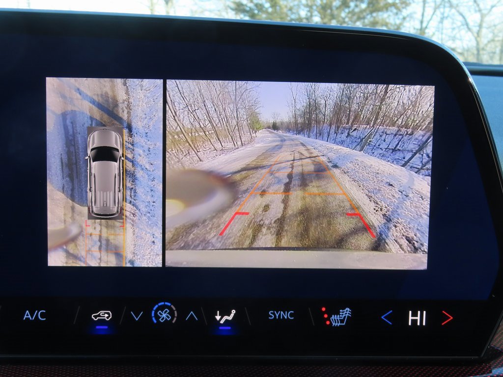 New 2026 Chevrolet Traverse Z71 w/ Enhanced Driving Package image 9