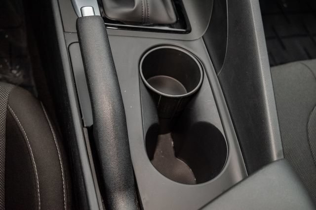 Certified 2025 Hyundai Elantra SE FWD image 19