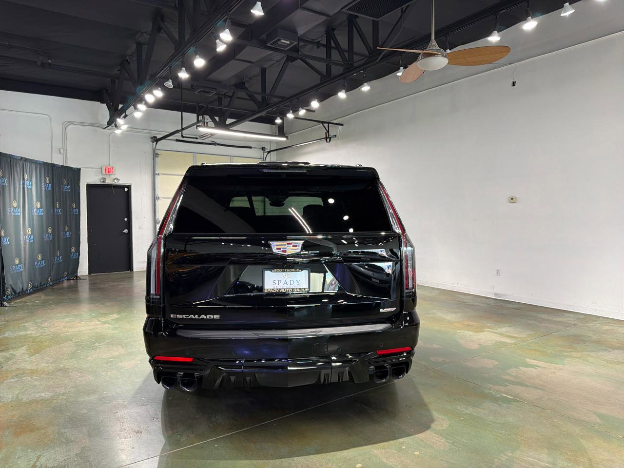 Used 2026 Cadillac Escalade ESV V image 7