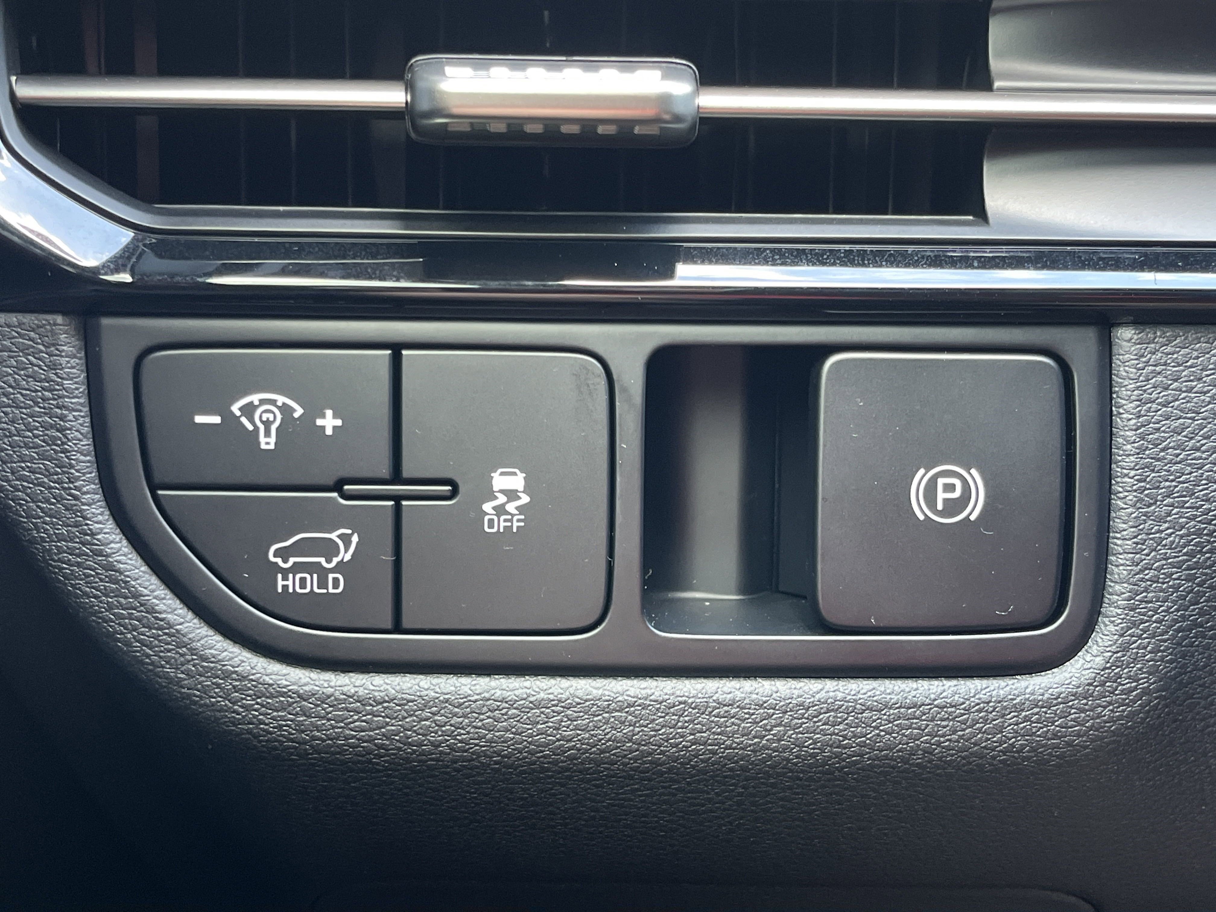 New 2026 Kia Sportage SX FWD image 17