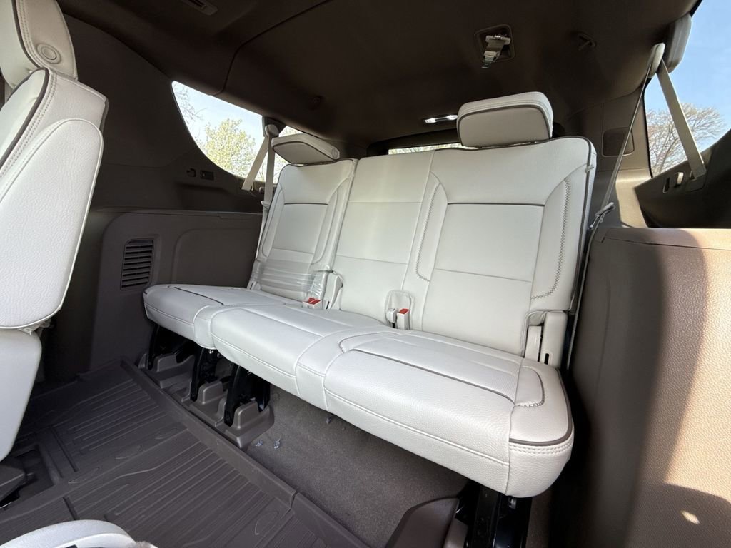 New 2026 GMC Yukon XL Denali w/ Sun & Power Step Package image 26