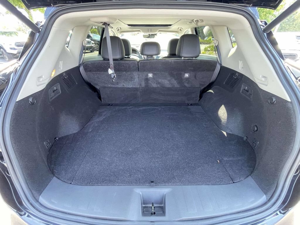 Used 2024 Nissan Murano SL FWD image 12