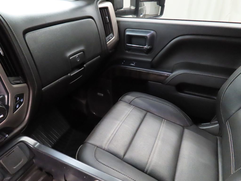 Used 2015 GMC Sierra 2500 Denali w/ Duramax Plus Package AWD/4WD image 23