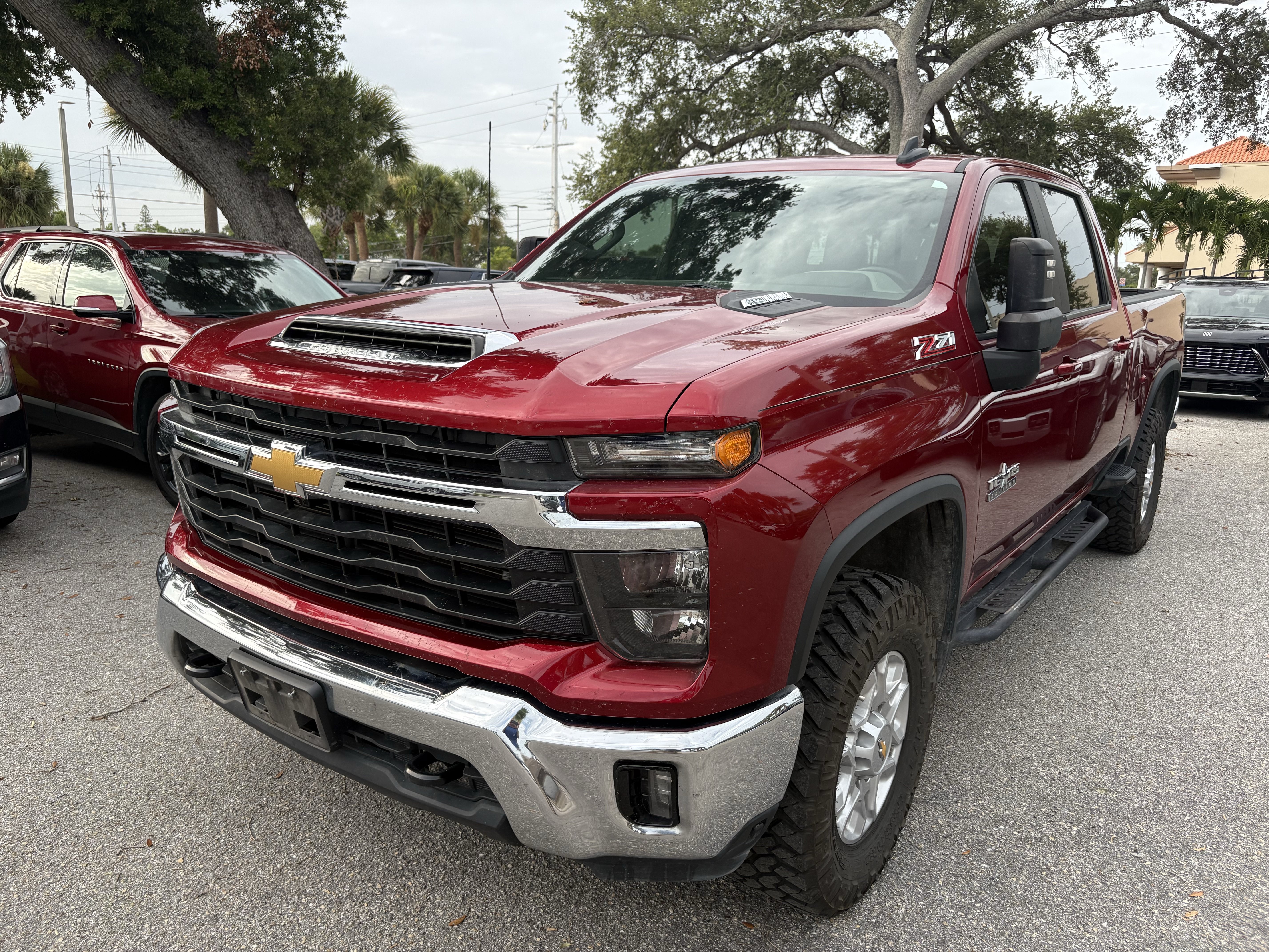 Used 2024 Chevrolet Silverado 2500 LT w/ Texas Edition AWD/4WD image 3