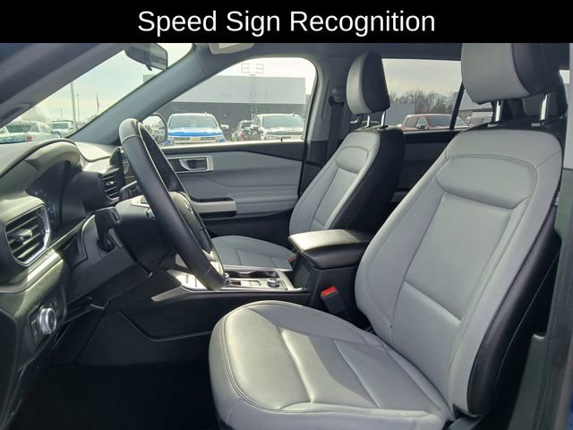 Used 2021 Ford Explorer XLT w/ Equipment Group 202A image 12