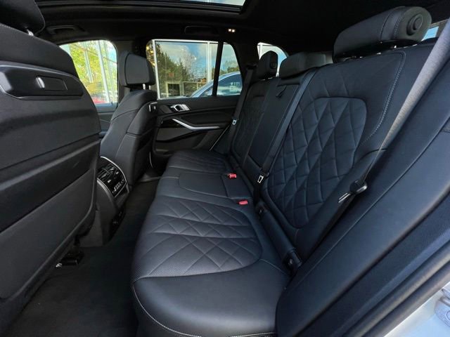 Used 2024 BMW X5 xDrive50e image 24