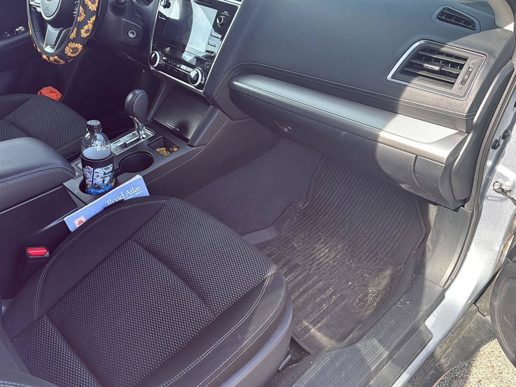 Used 2019 Subaru Outback 2.5i Premium AWD/4WD image 6
