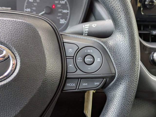 Used 2025 Toyota Corolla LE image 26