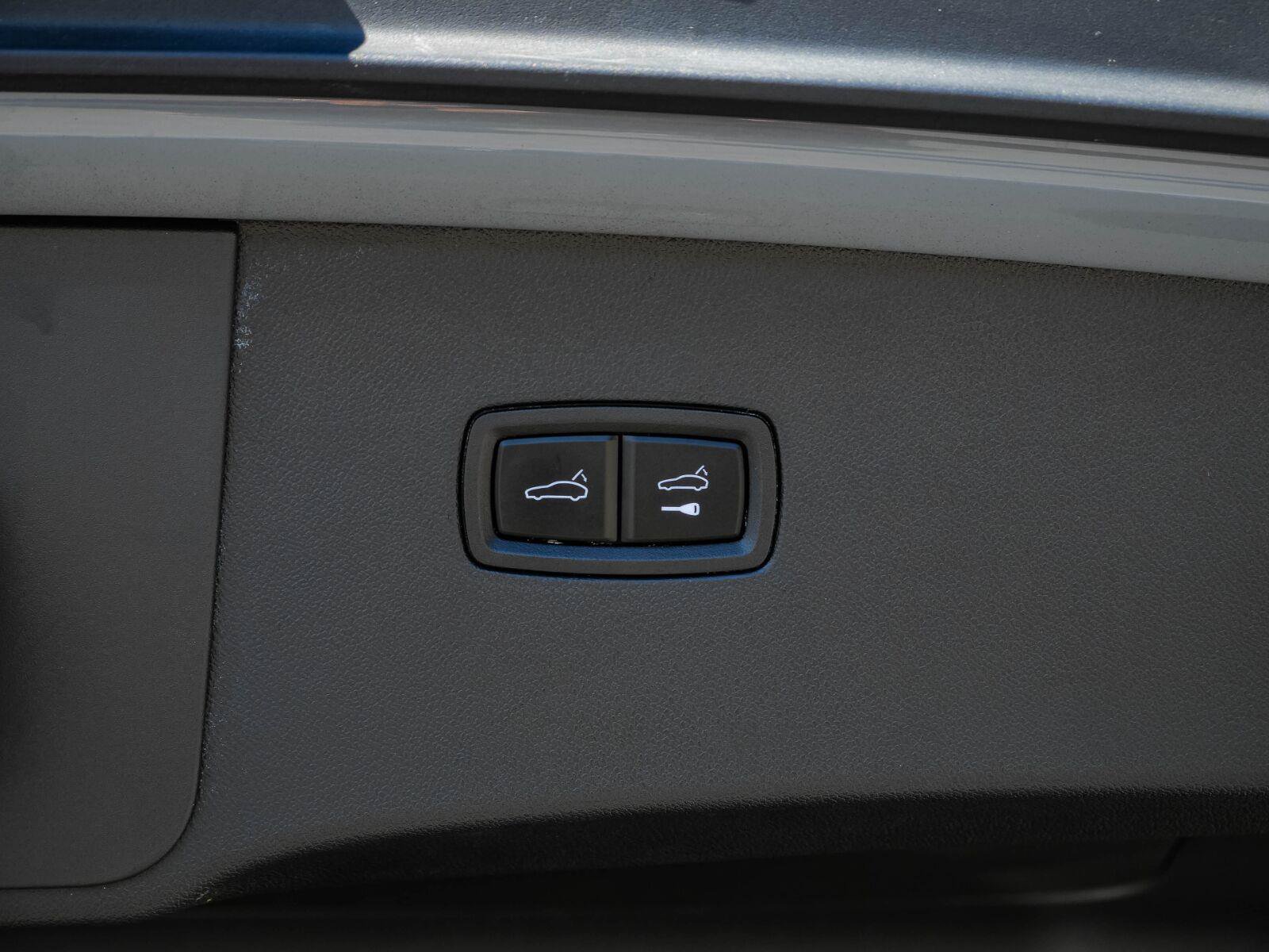 Used 2025 Porsche Cayenne S AWD/4WD image 32
