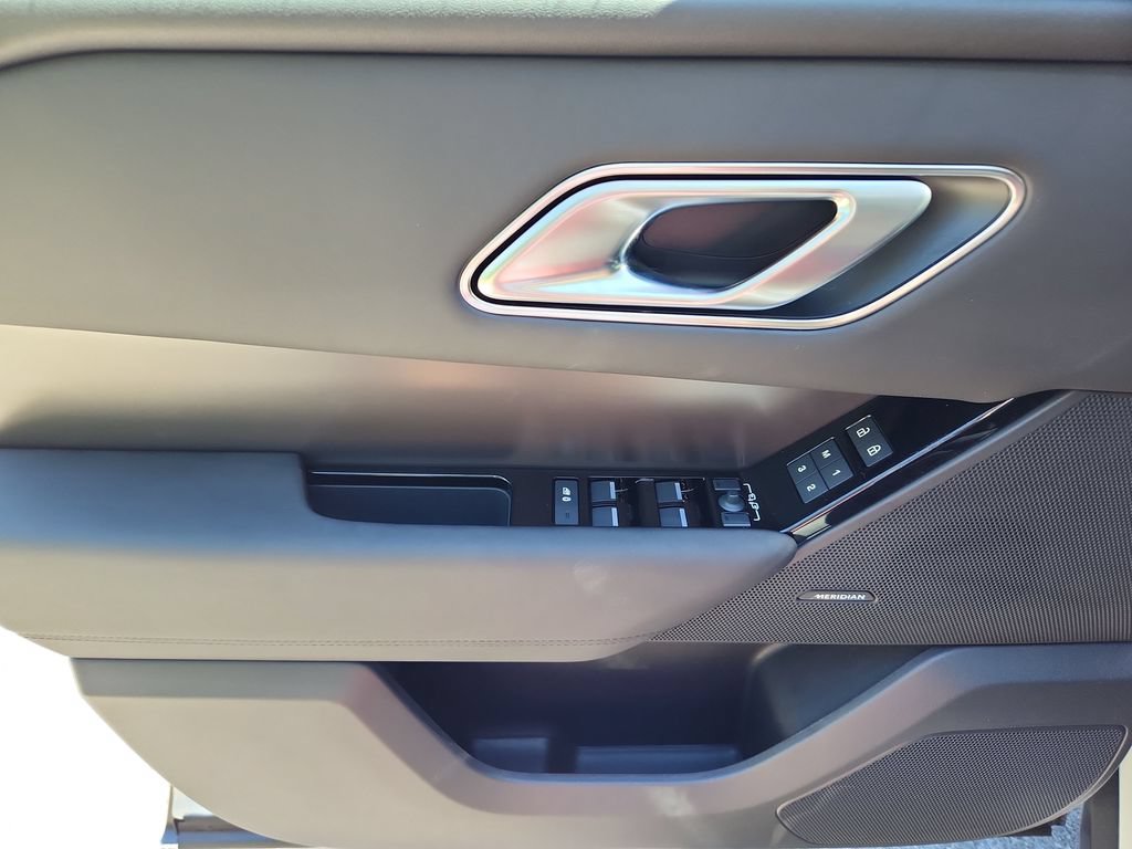 New 2026 Land Rover Range Rover Velar S AWD/4WD image 24