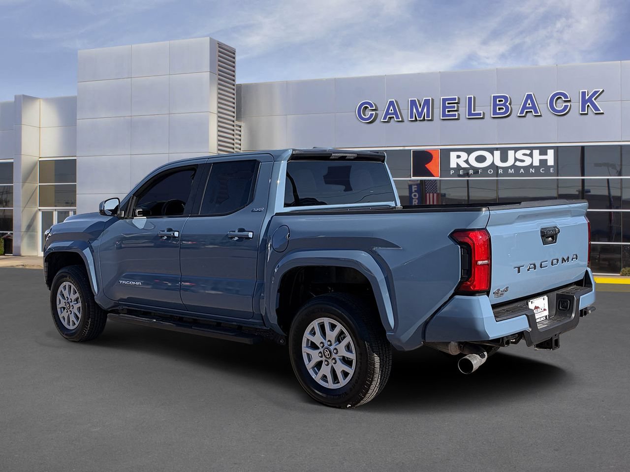 Used 2026 Toyota Tacoma SR5 AWD/4WD image 4