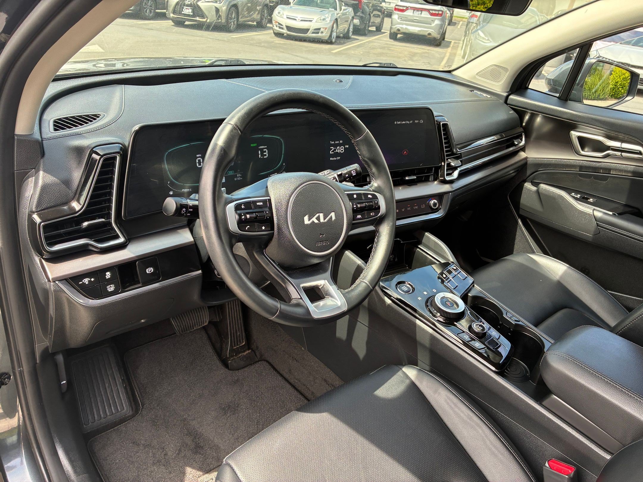 Used 2025 Kia Sportage EX AWD/4WD image 16
