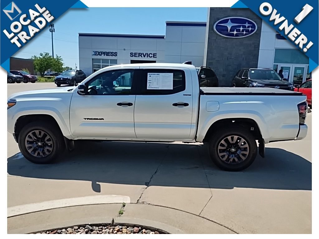 Used 2022 Toyota Tacoma Limited w/ Nightshade Package AWD/4WD image 11