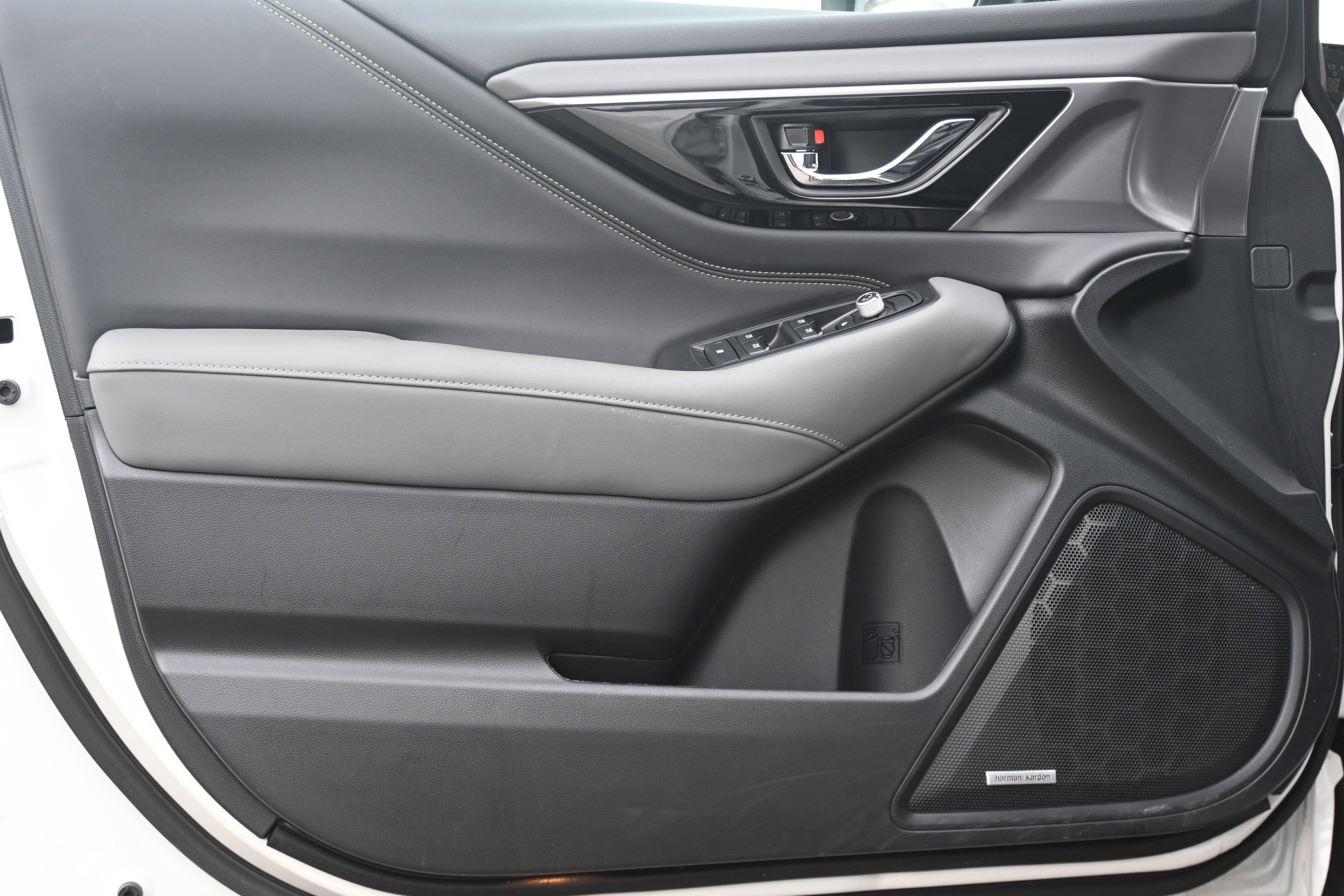 Certified 2025 Subaru Outback Onyx Edition image 14