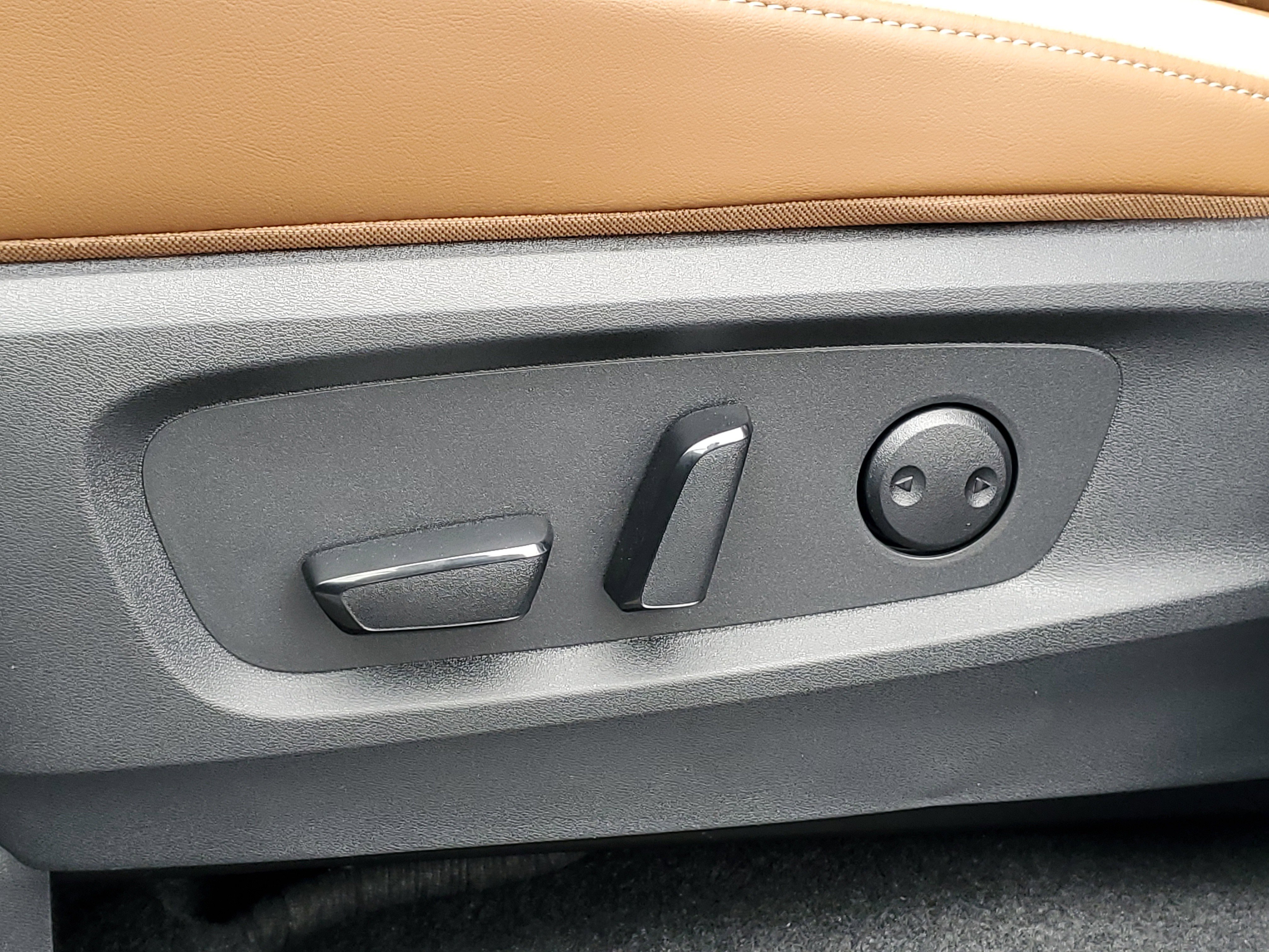 New 2026 Nissan Pathfinder Platinum image 6