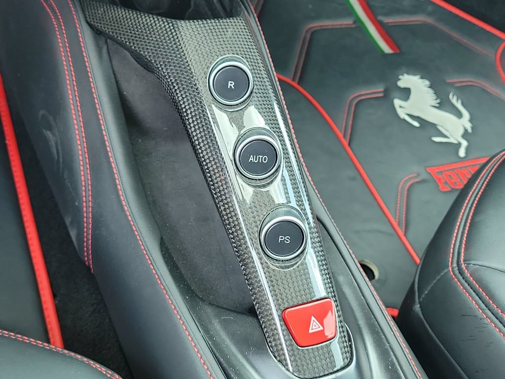Used 2018 Ferrari 488 GTB RWD image 19