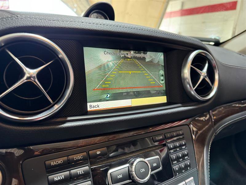 Used 2013 Mercedes-Benz SL 550 w/ Premium Pkg image 16