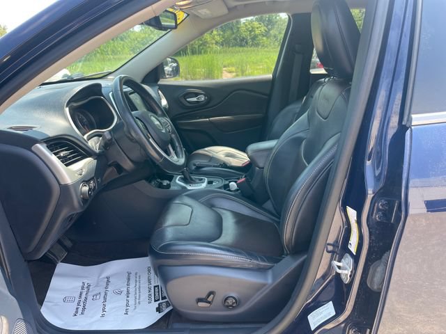 Used 2016 Jeep Cherokee Limited w/ Luxury Group AWD/4WD image 9