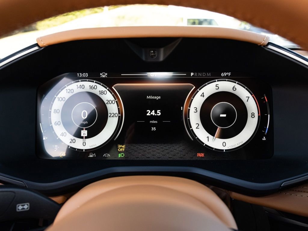 New 2026 Aston Martin DBX 707 image 27