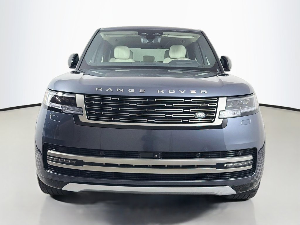 Certified 2025 Land Rover Range Rover SE AWD/4WD image 2