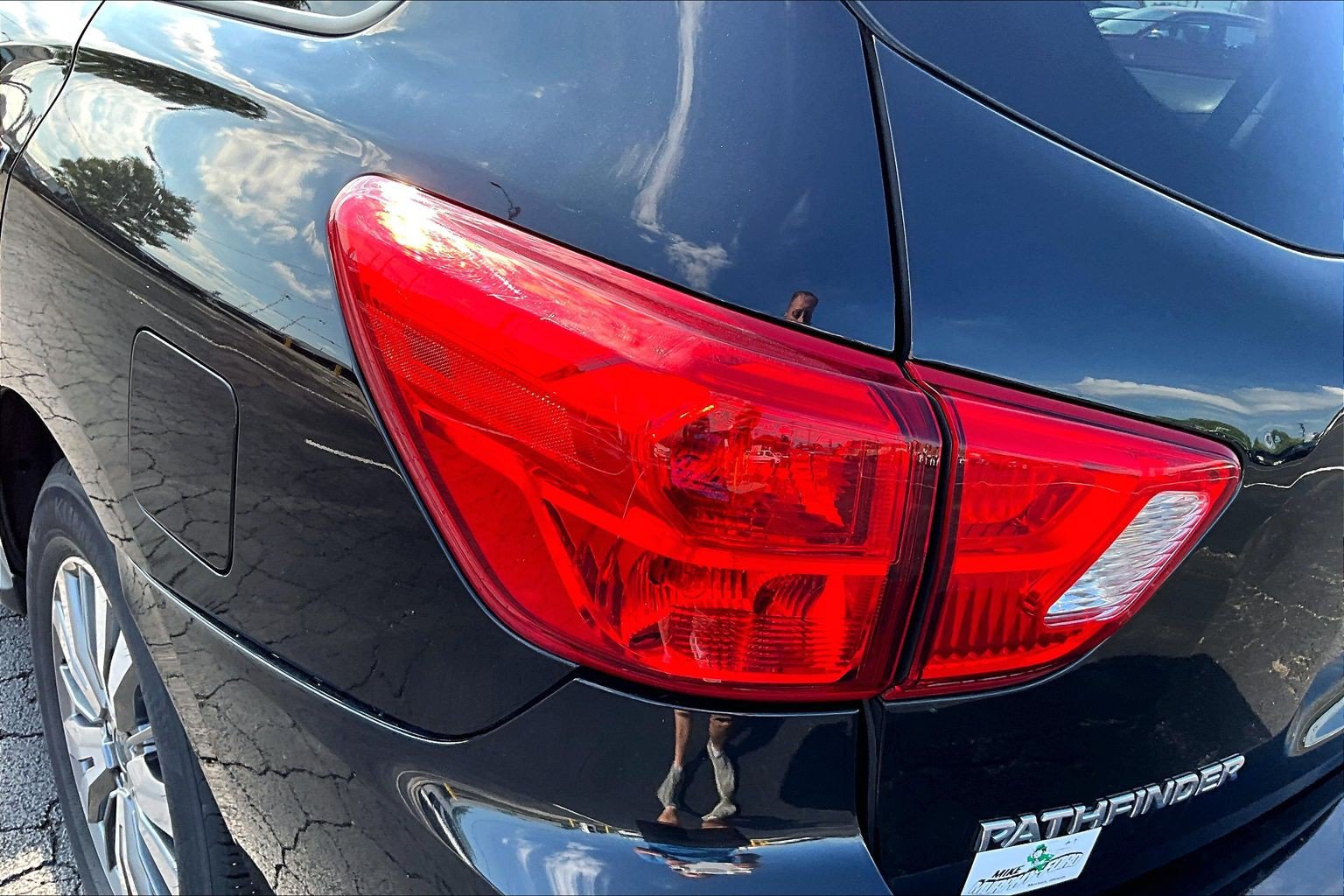 Used 2020 Nissan Pathfinder SV FWD image 28