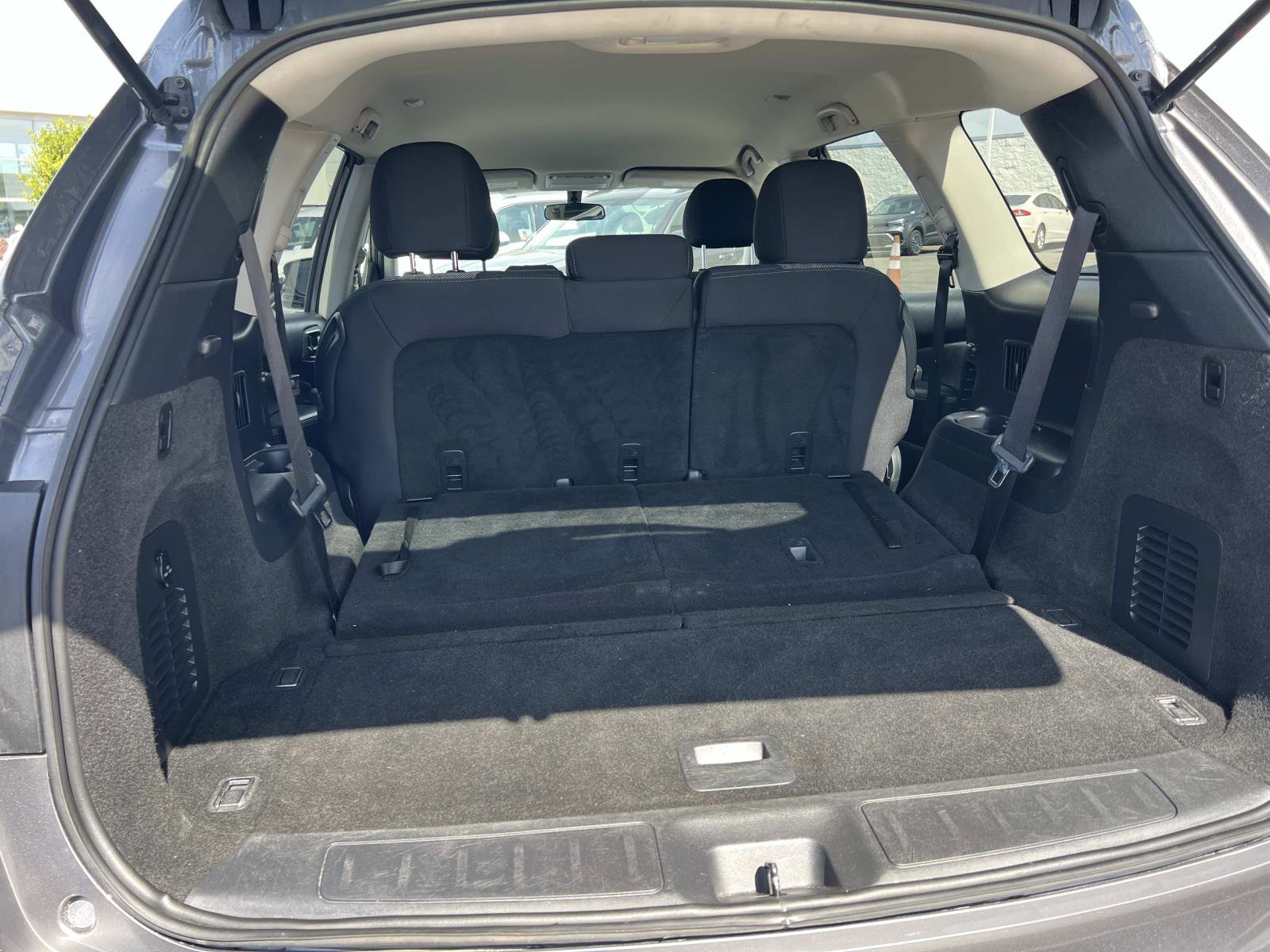 Used 2019 Nissan Pathfinder S image 26