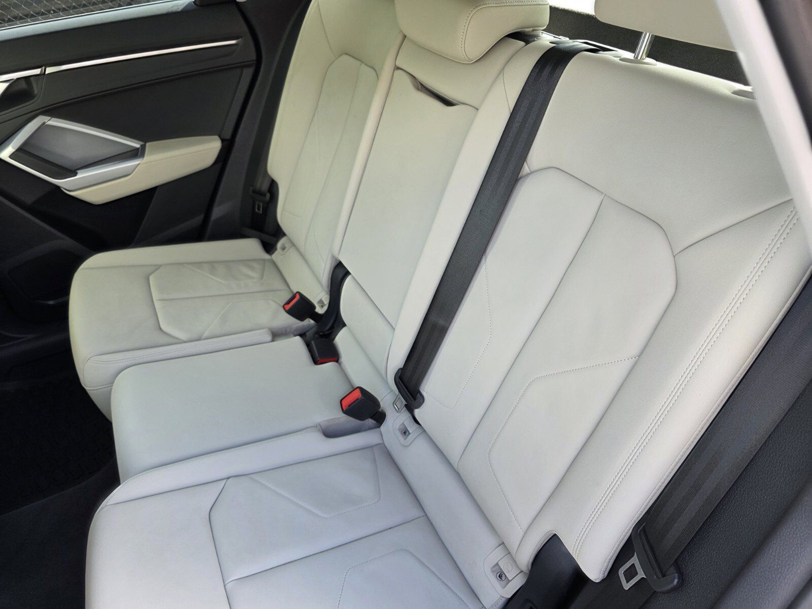 Used 2024 Audi Q3 2.0T Premium AWD/4WD image 16