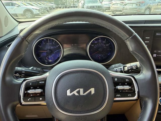 Used 2024 Kia Carnival LX FWD image 26