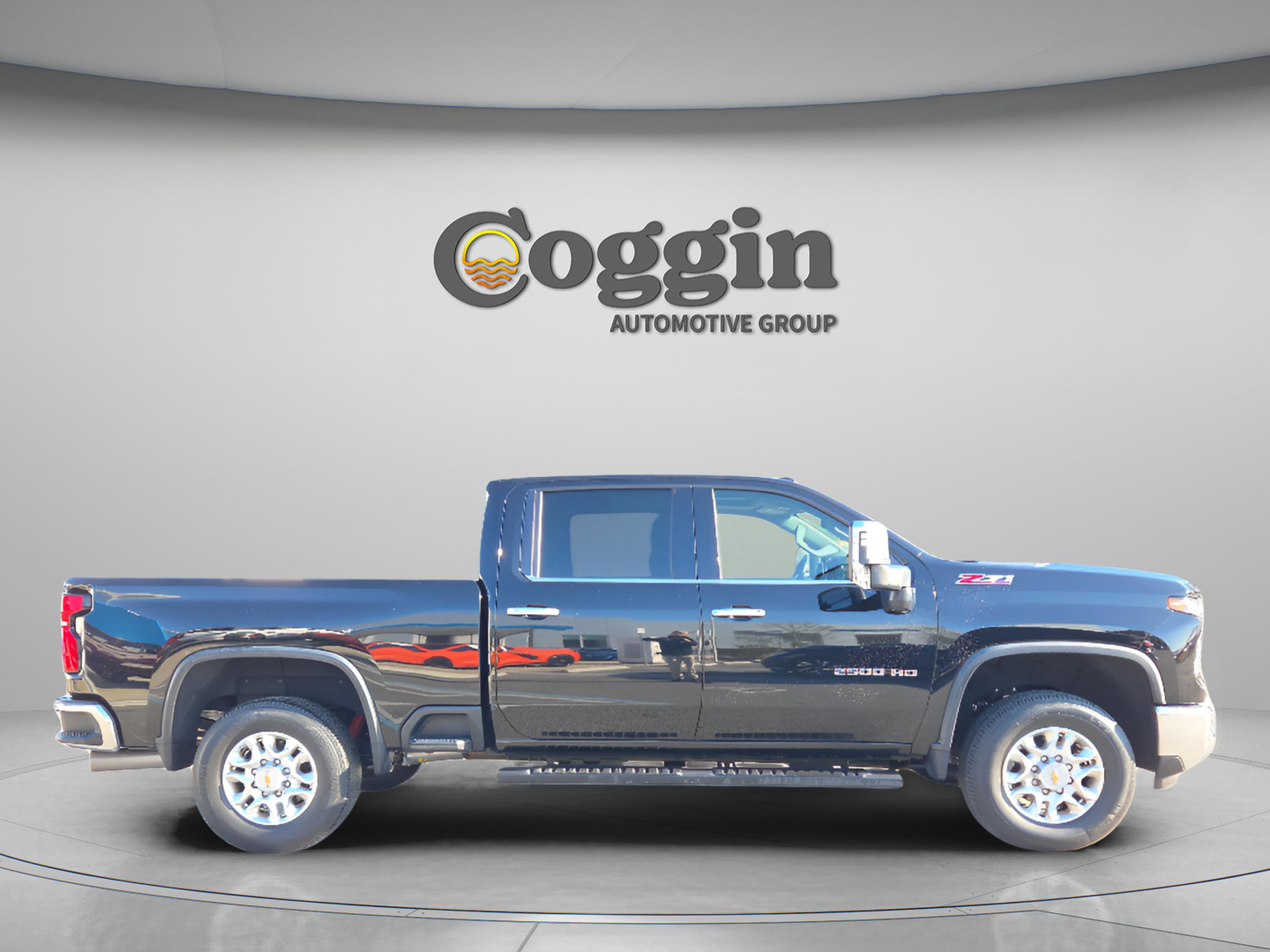 Used 2024 Chevrolet Silverado 2500 LTZ w/ LTZ Premium Package image 7