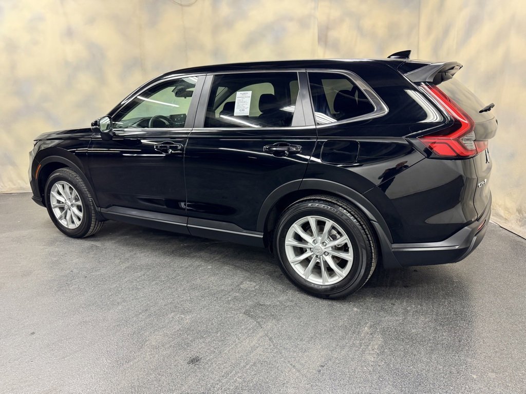Used 2025 Honda CR-V EX image 4