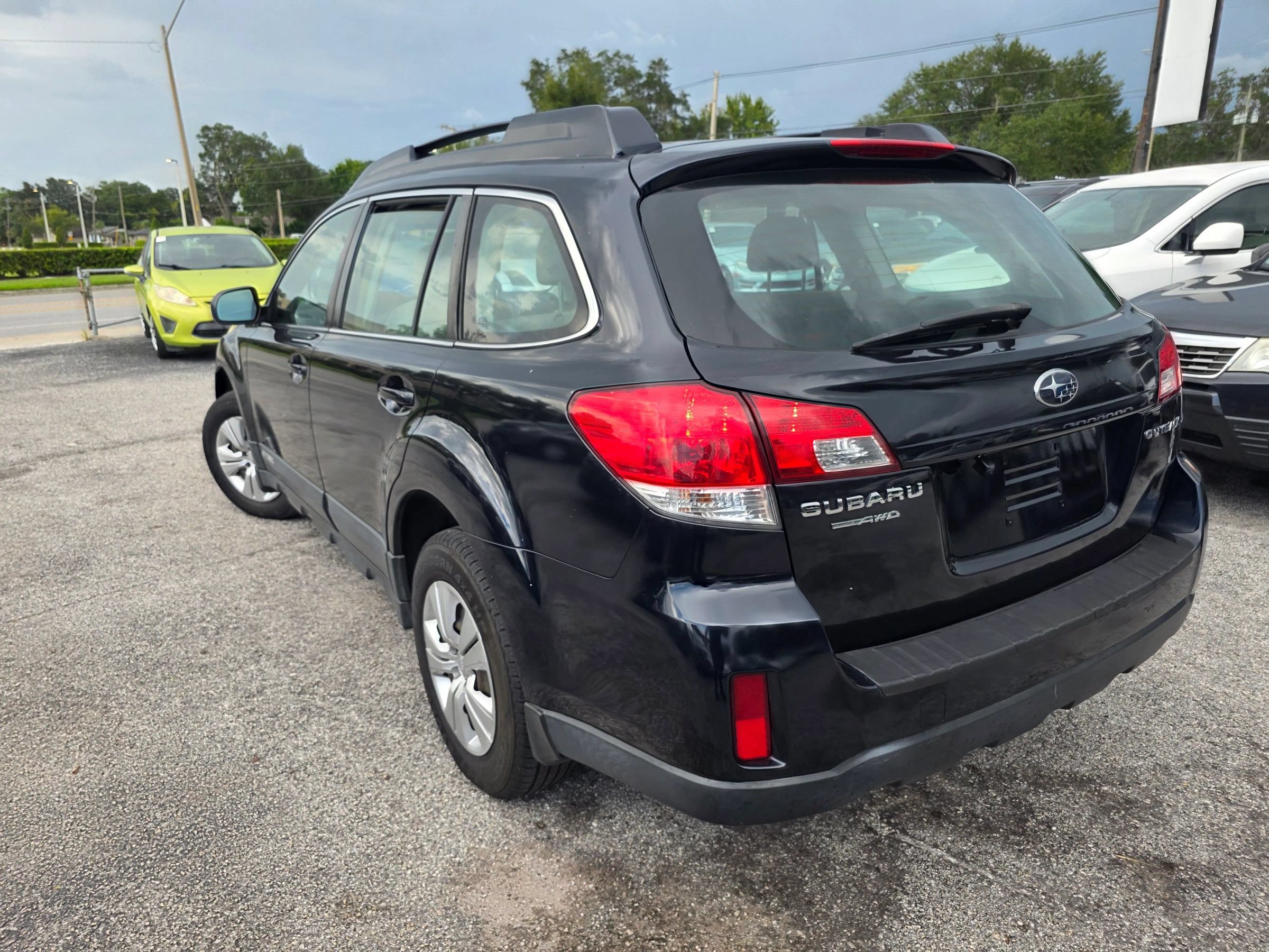 Used 2013 Subaru Outback 2.5i AWD/4WD image 5