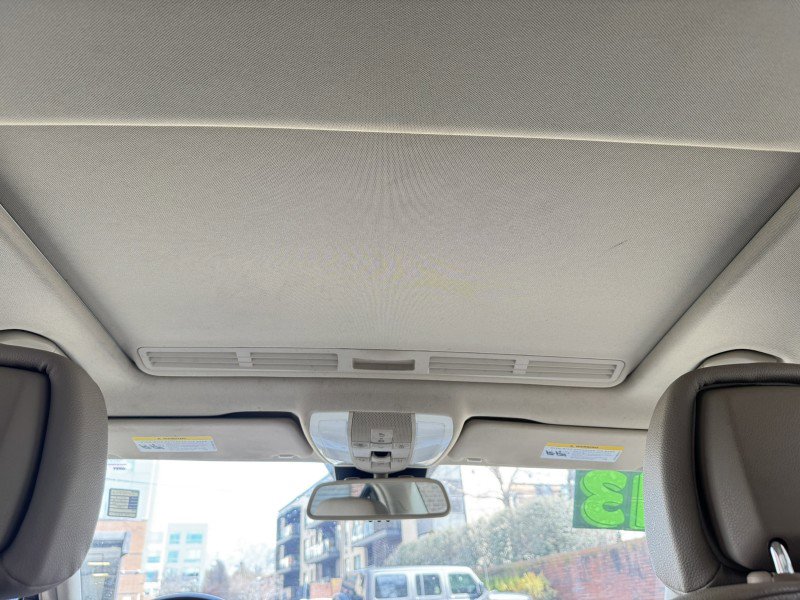 Used 2013 Mercedes-Benz C 300 4MATIC Sedan image 31