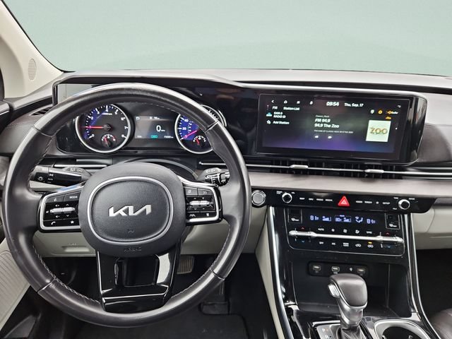 Used 2023 Kia Carnival EX FWD image 15