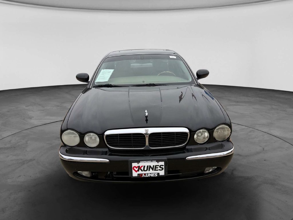 Used 2004 Jaguar XJ8 RWD image 3