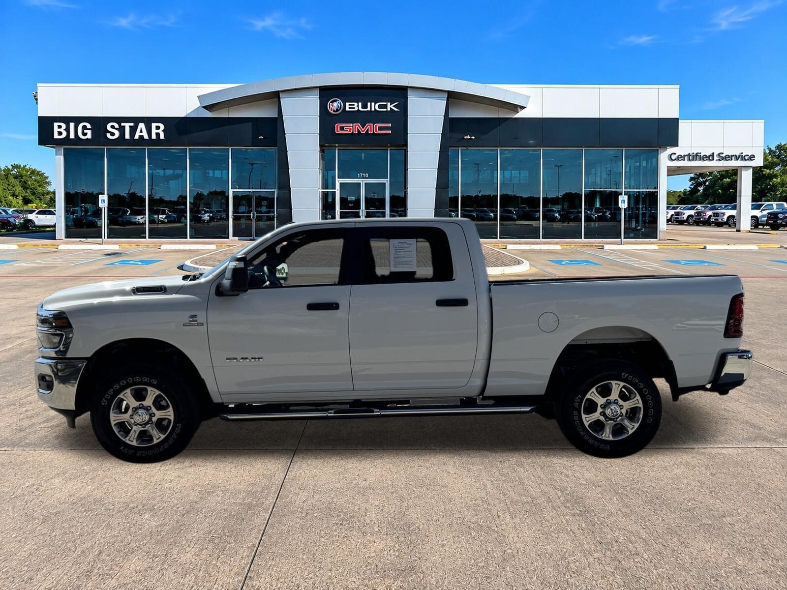 Used 2025 RAM 2500 Lone Star AWD/4WD image 3