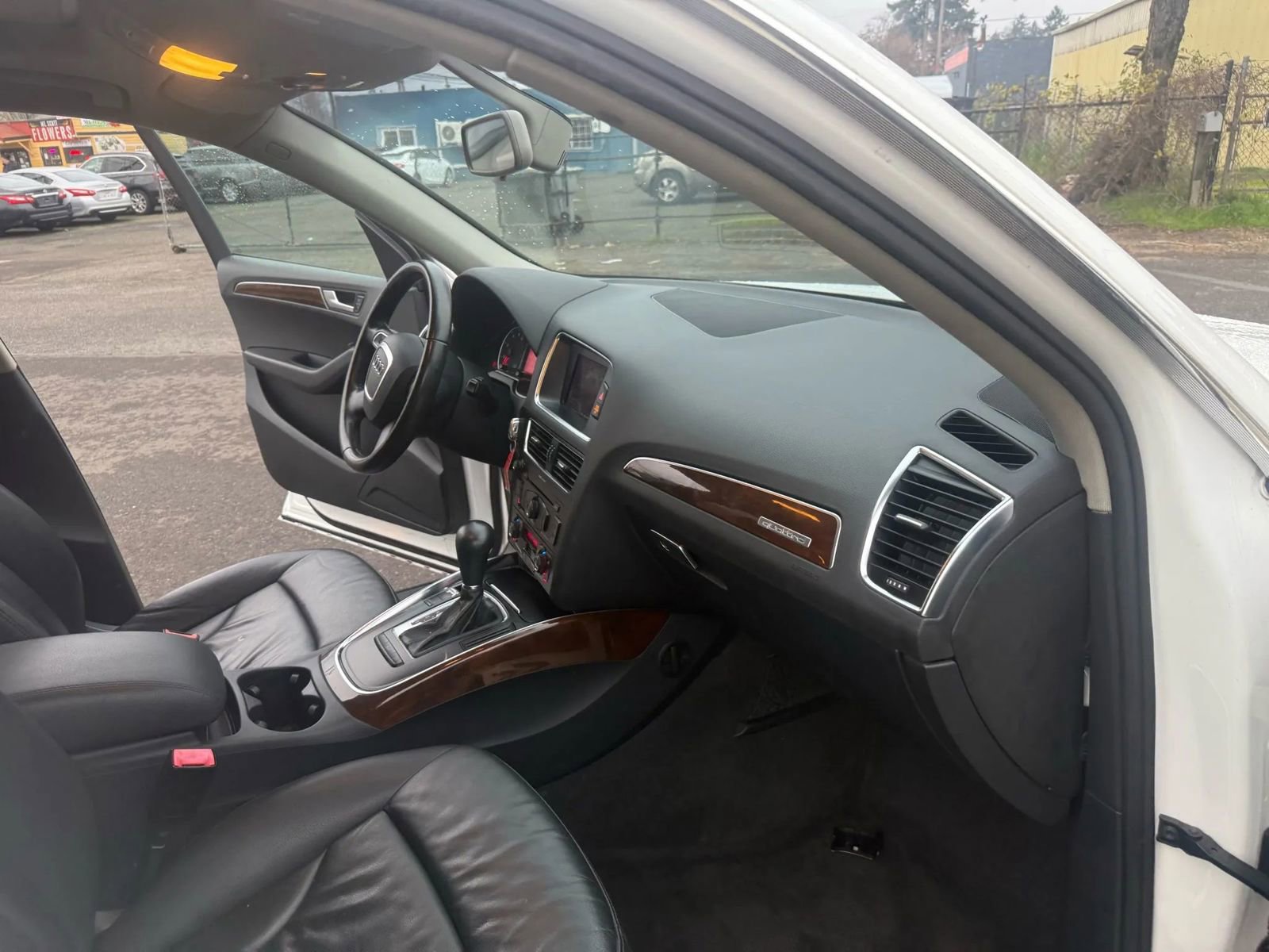 Used 2011 Audi Q5 2.0T Premium image 18