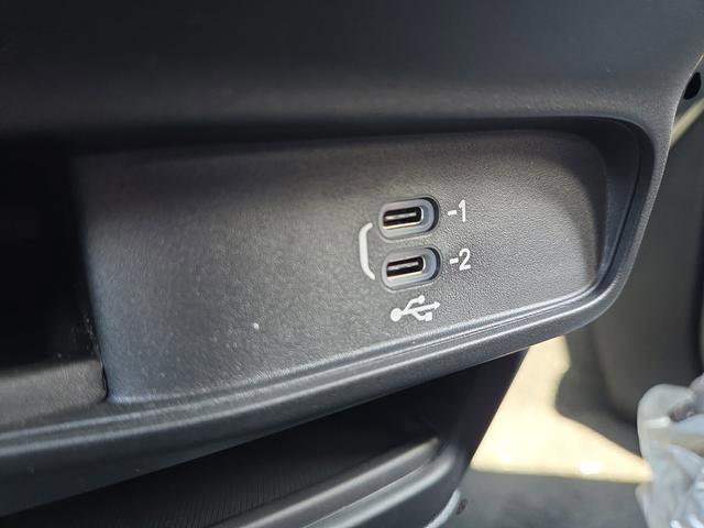 New 2026 Chrysler Pacifica Select FWD image 21