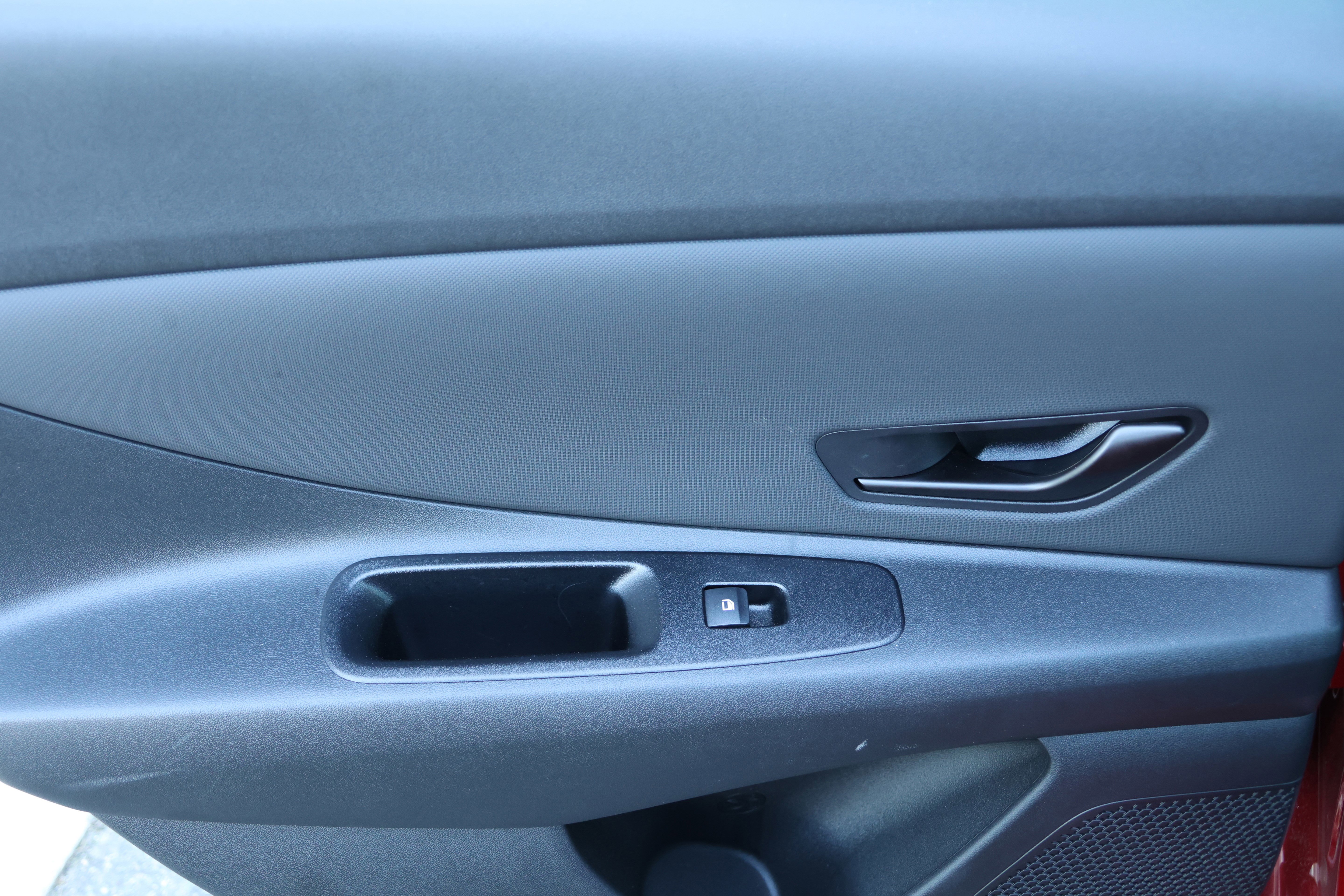 Used 2025 Hyundai Elantra Sport image 31