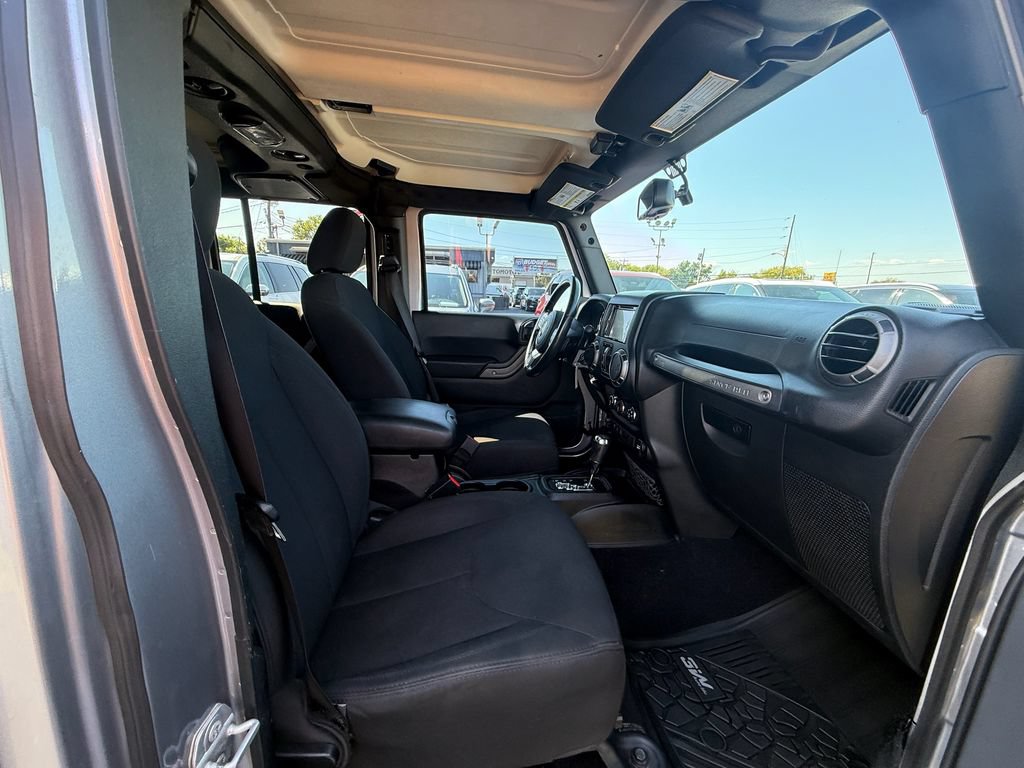 Used 2018 Jeep Wrangler Unlimited Sport S AWD/4WD image 23