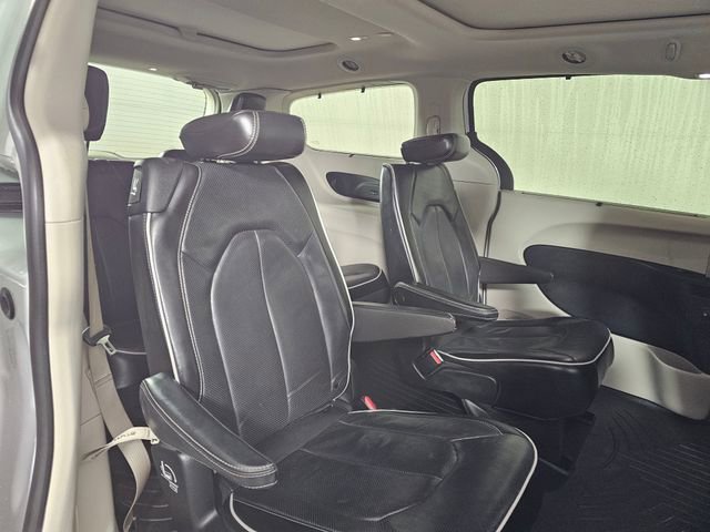 Used 2021 Chrysler Pacifica Limited image 14