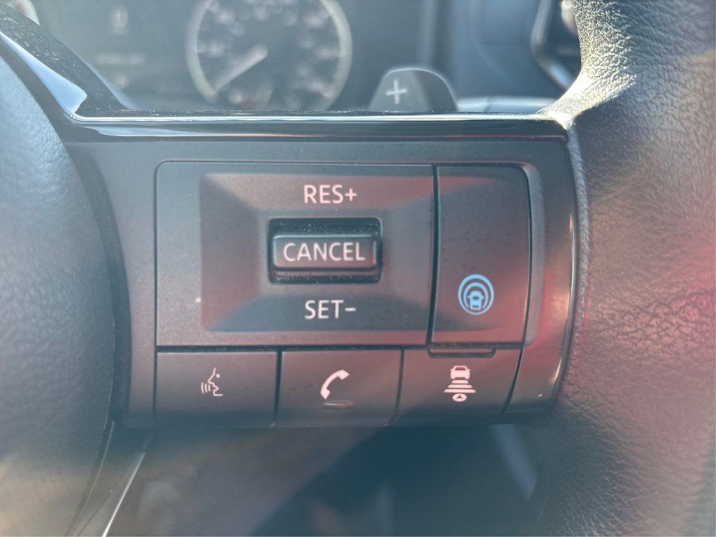 Used 2021 Nissan Rogue SV image 25