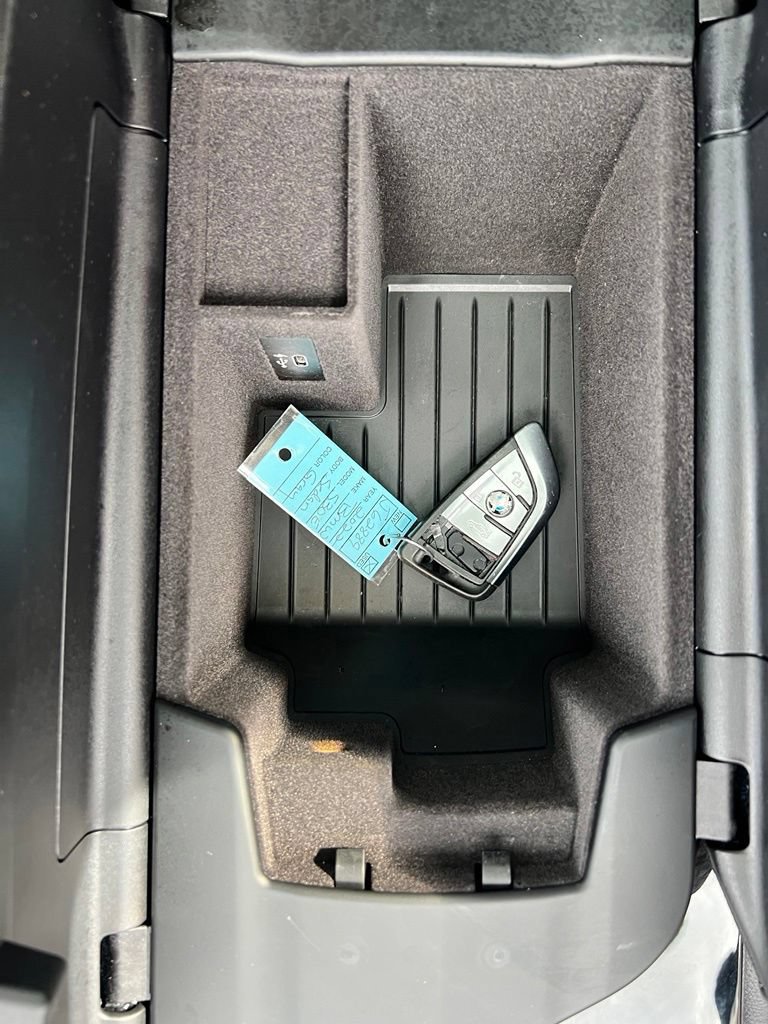Used 2022 BMW 530e xDrive w/ Premium Package AWD/4WD image 53