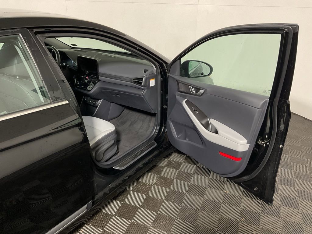 Used 2021 Hyundai Ioniq Limited image 35